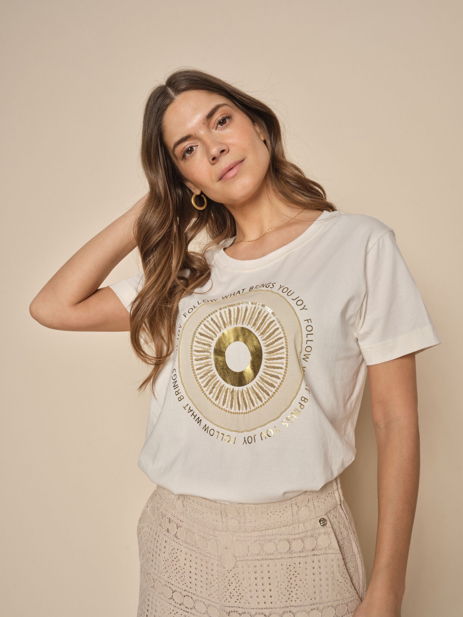 Modelshot / Ecru / Detail